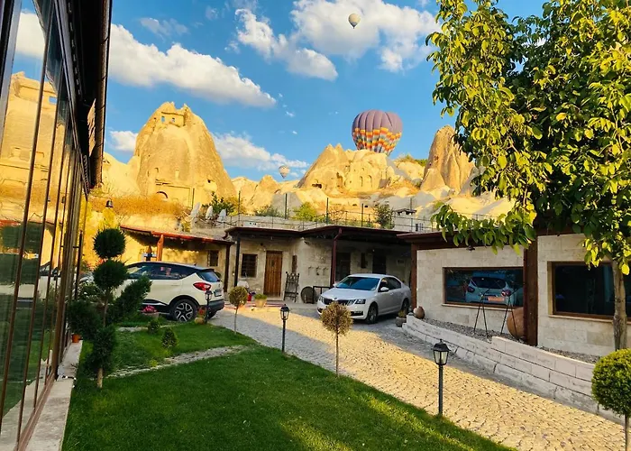 Yastik - Cappadocia * Goreme